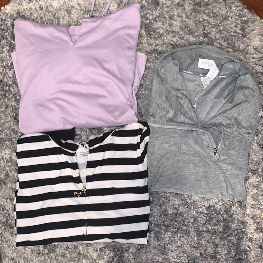Women’s small/medium winter shirt lot – 3